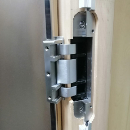 Двери DoorWood Flash Royal, стекло бронза, коробка ольха